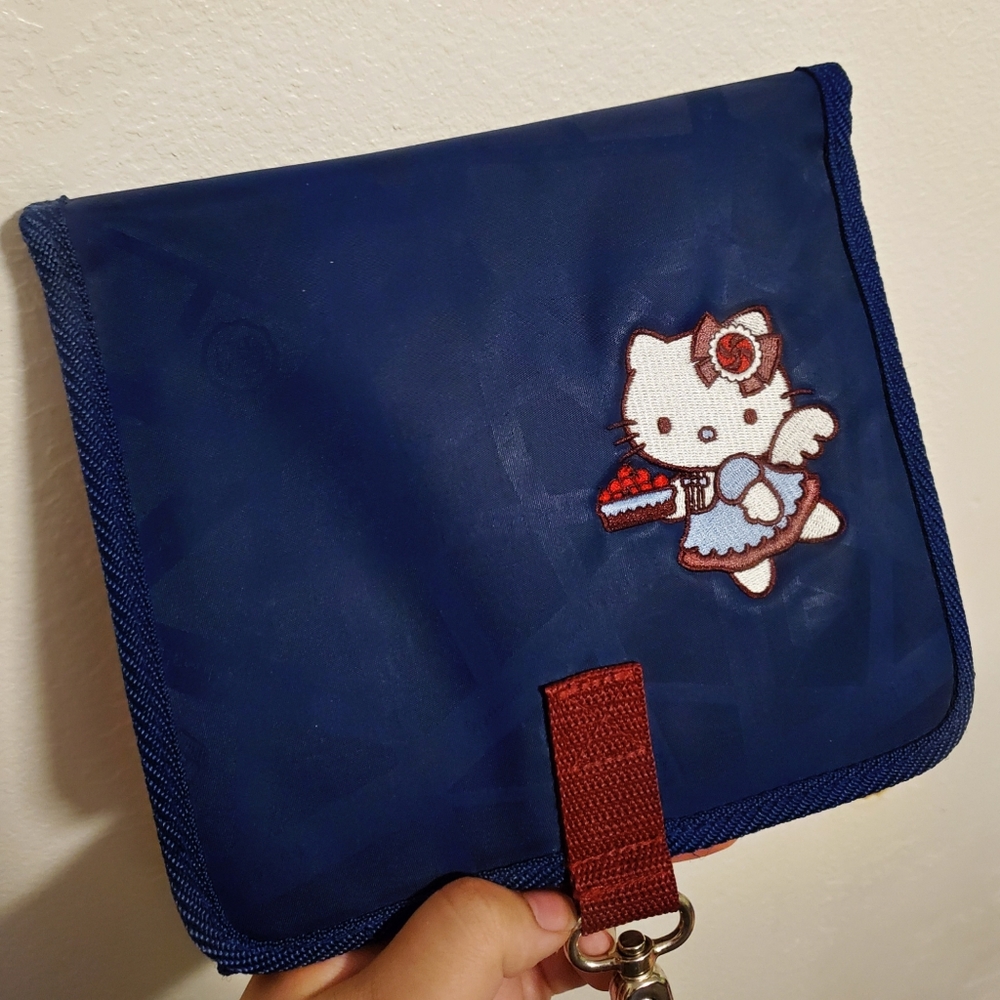 VINTAGE 2003 HELLO KITTY CHOCOLAT COLLECTORS ITEM!